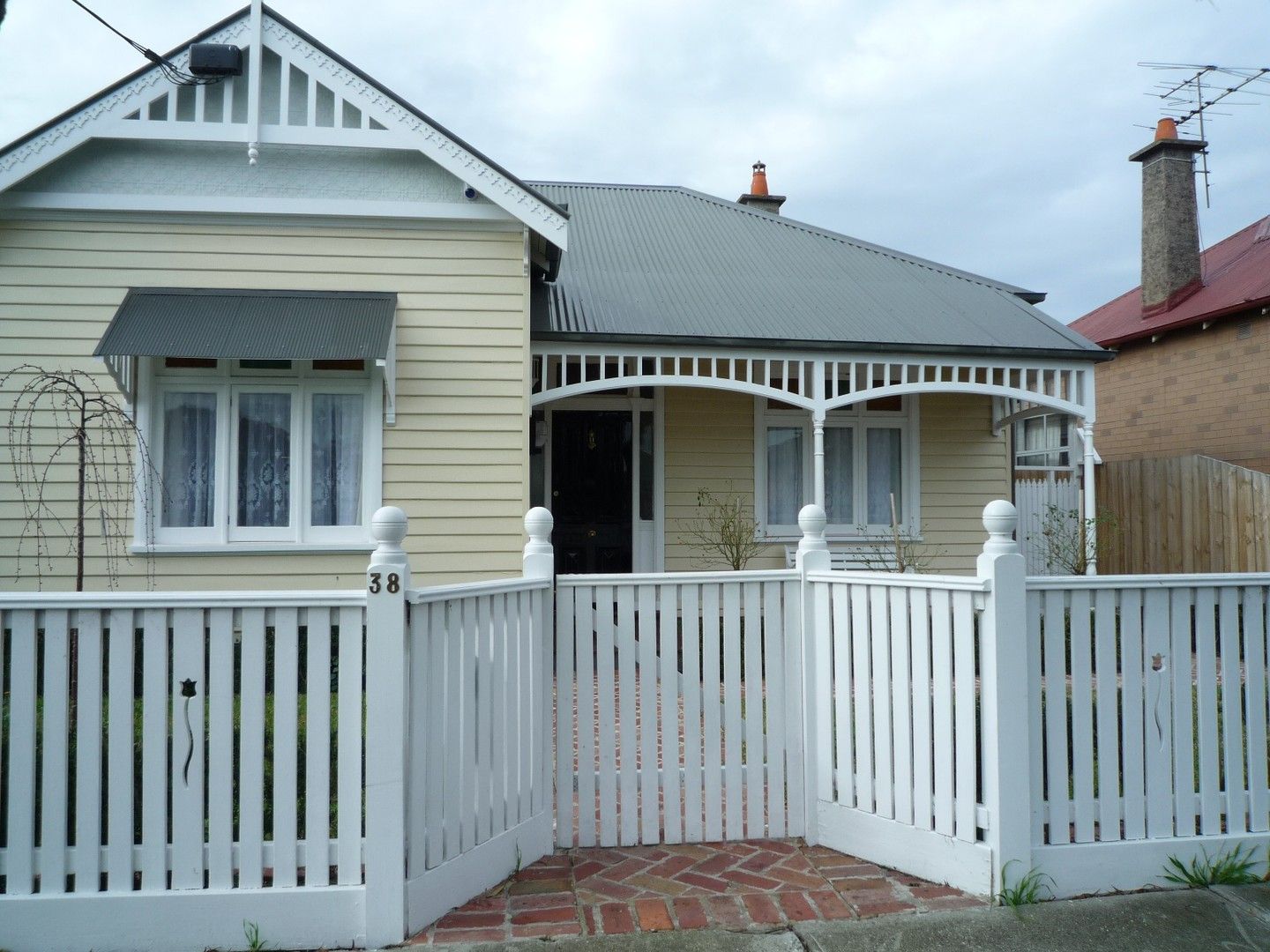 4 bedrooms Apartment / Unit / Flat in 38 Alice Street COBURG VIC, 3058