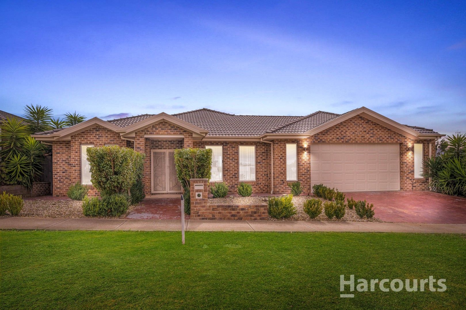 16 Claret Ash Boulevard, Harkness VIC 3337, Image 2