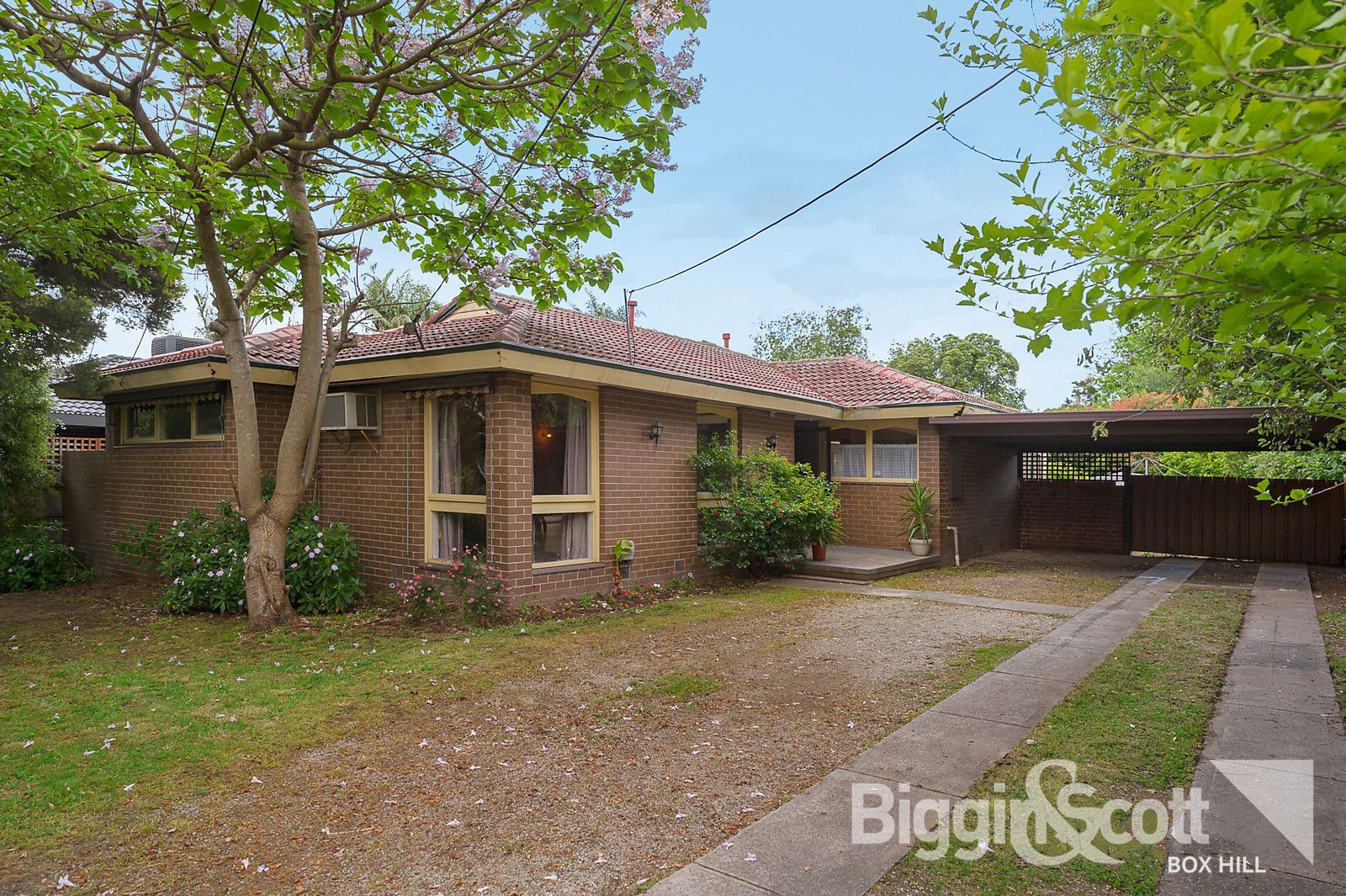 3 bedrooms House in 11 Blandford Crescent BAYSWATER NORTH VIC, 3153