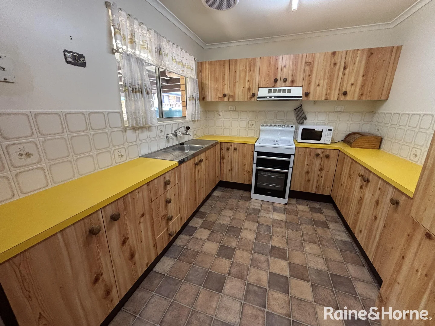 Additional image 3 of 2 Barwick Street, Kingaroy QLD 4610