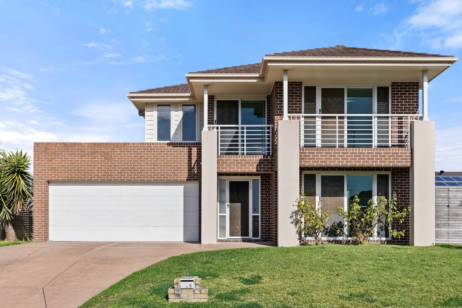 4 bedrooms House in 5 Hannah Street CAMERON PARK NSW, 2285