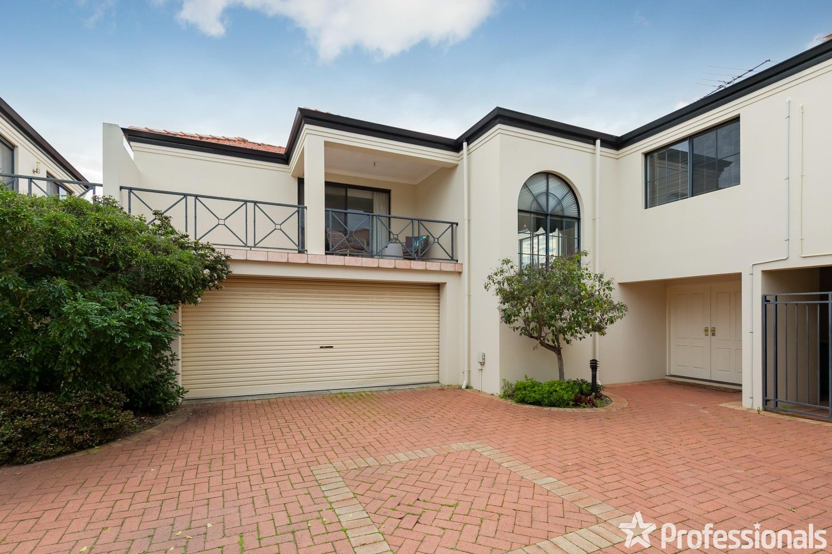 2/33 Renwick Street, South Perth WA 6151, Image 0