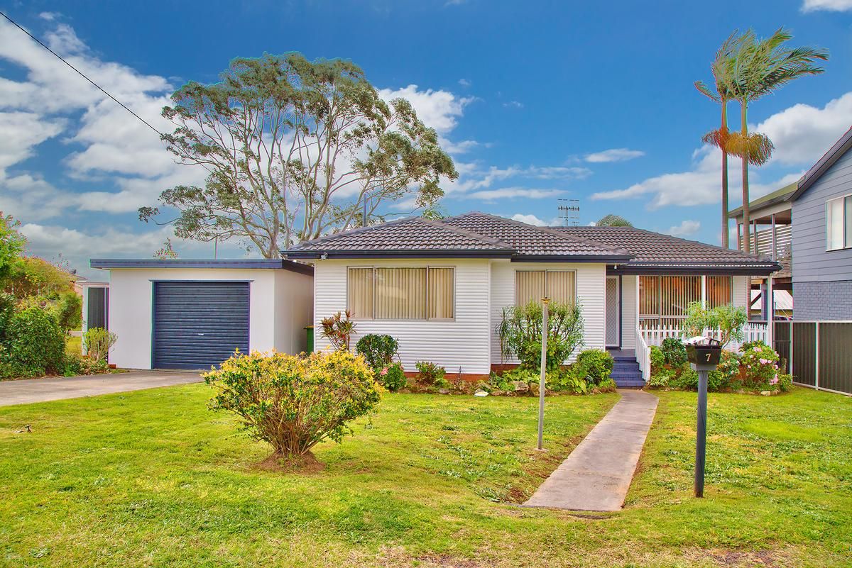 7 Torres Street, Killarney Vale NSW 2261, Image 0