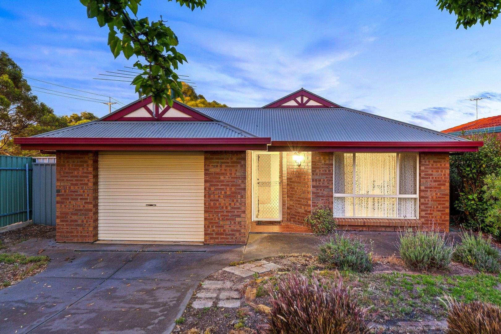 3 bedrooms House in 4 Maxim Court MODBURY HEIGHTS SA, 5092