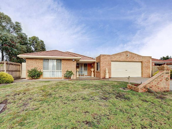 15 Aitken Drive, Delahey VIC 3037