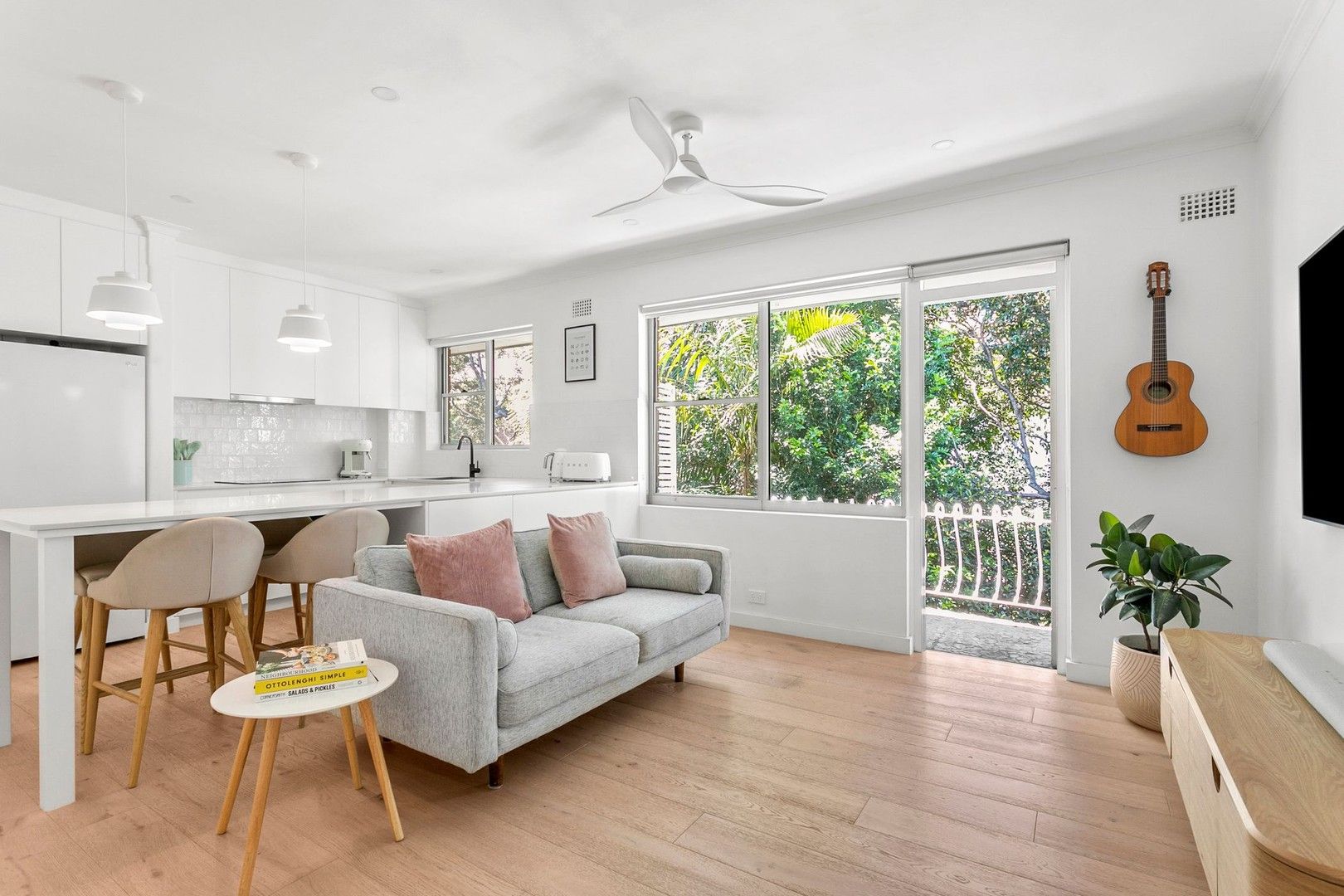 2 bedrooms Apartment / Unit / Flat in 6/424 Pittwater Road NORTH MANLY NSW, 2100