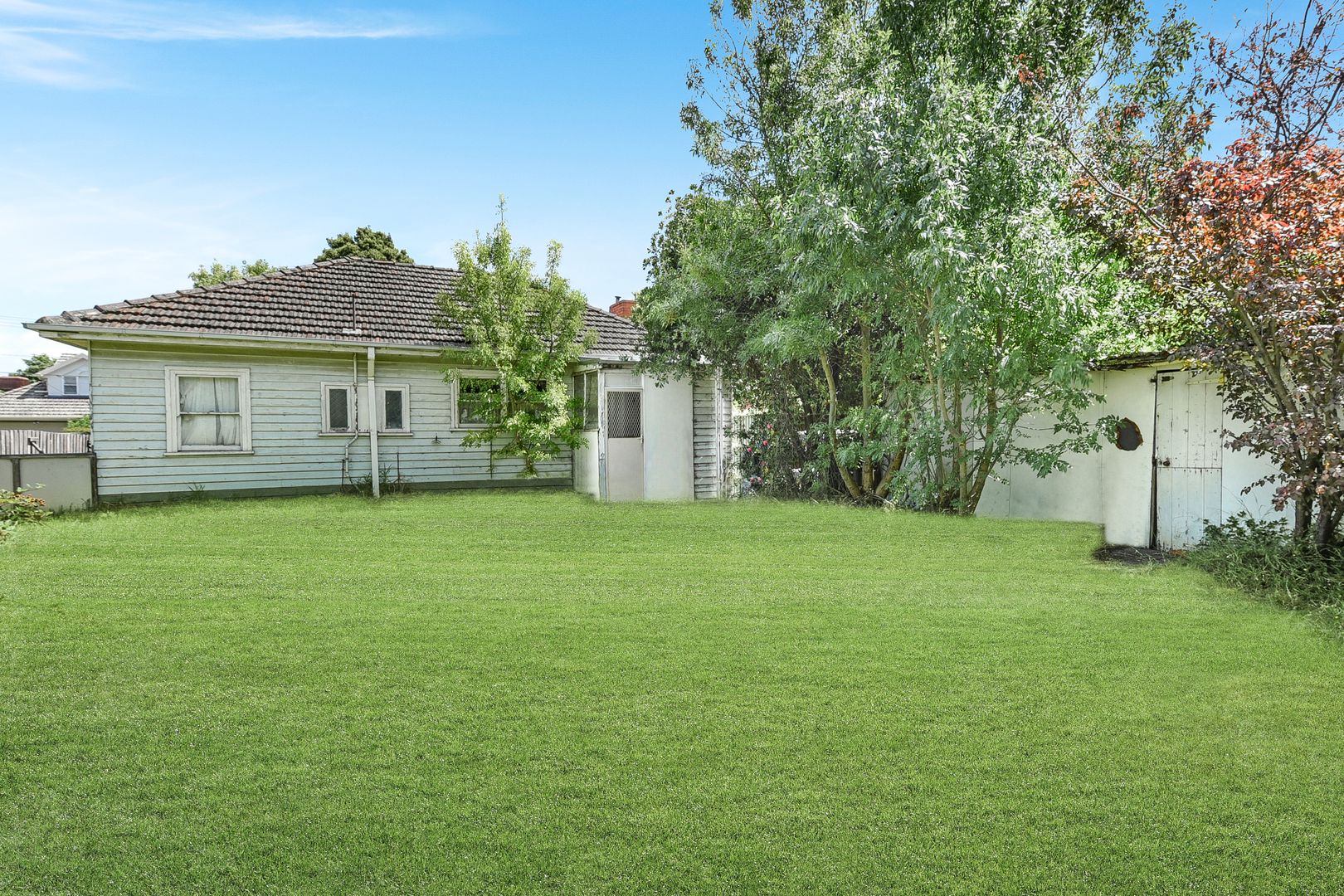 10 Swayfield Road, Mount Waverley VIC 3149, Image 1