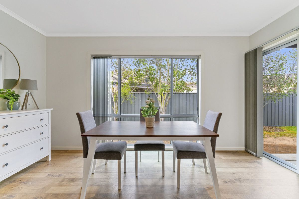 1/4 James Court, Sale VIC 3850, Image 2