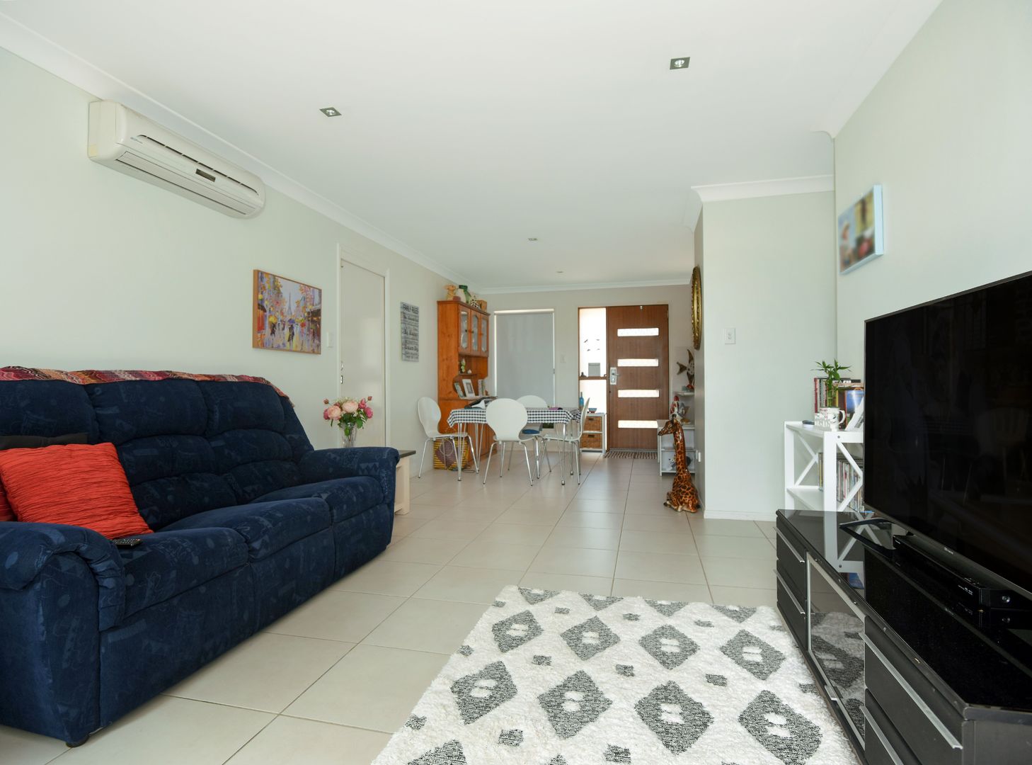 2/4A Rose Street, Wilsonton QLD 4350, Image 2