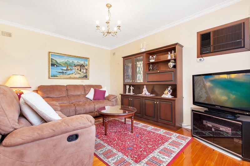 17 Fleming Street, Mansfield Park SA 5012, Image 2