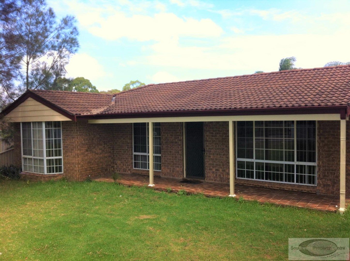 13 Greengate Road, St Helens Park NSW 2560