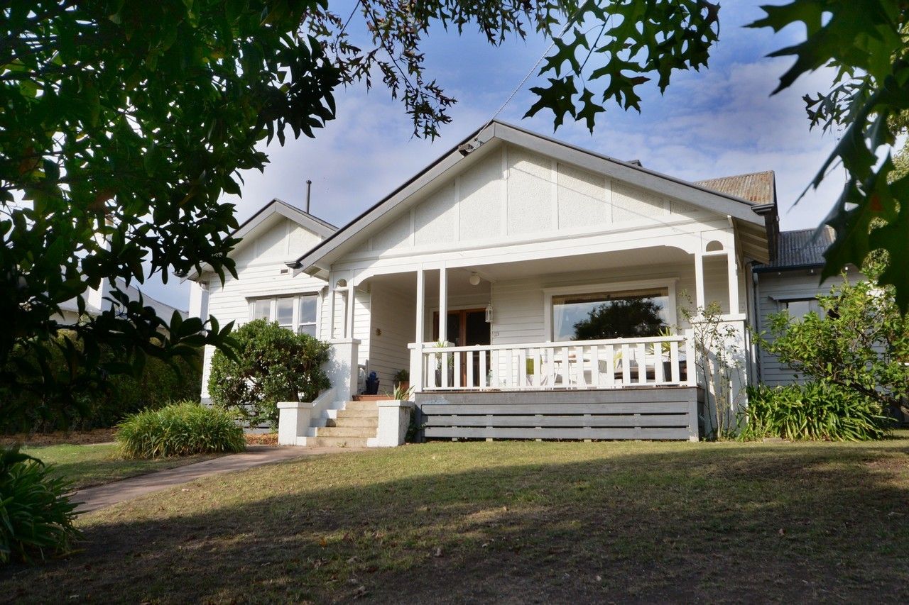 33 Robb Street, East Bairnsdale Property History & Address Research