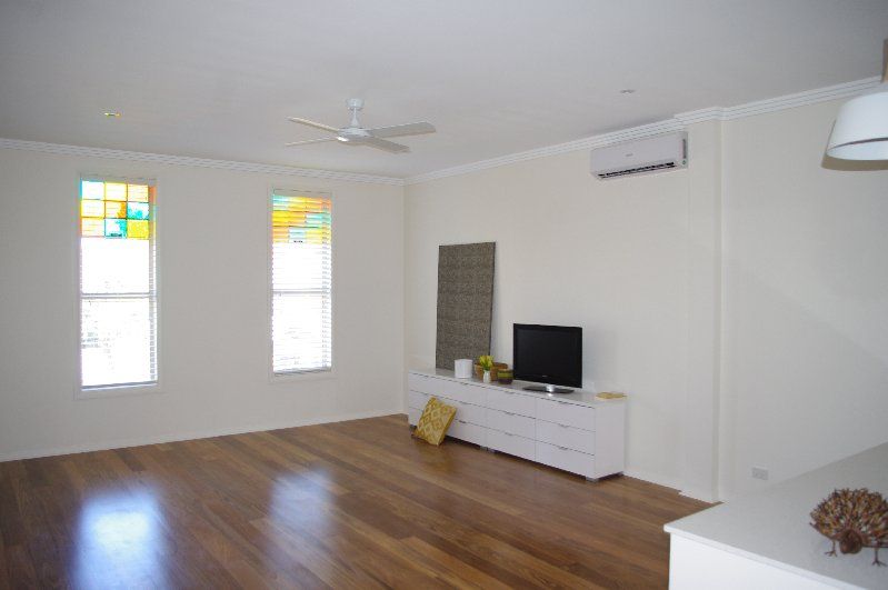 Unit 1A The Byron Cnr Otho andamp; Evans Street, Inverell NSW 2360, Image 2