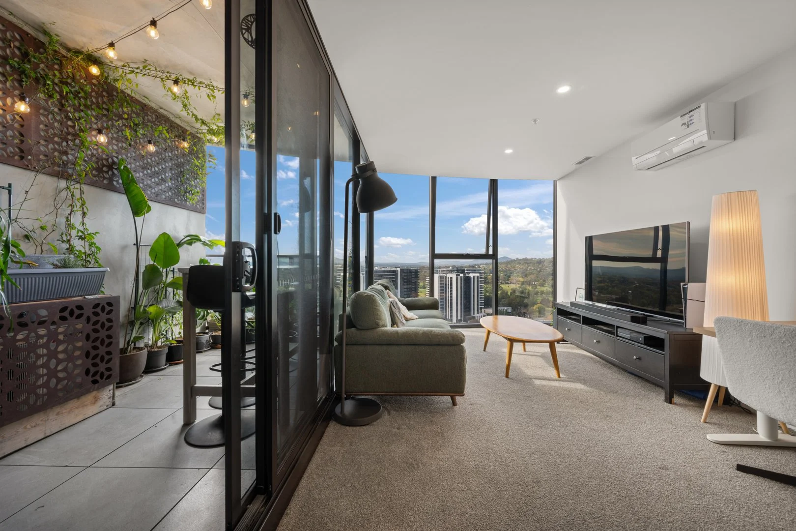 Additional image 6 of 1708/2 Furzer St, Phillip ACT 2606