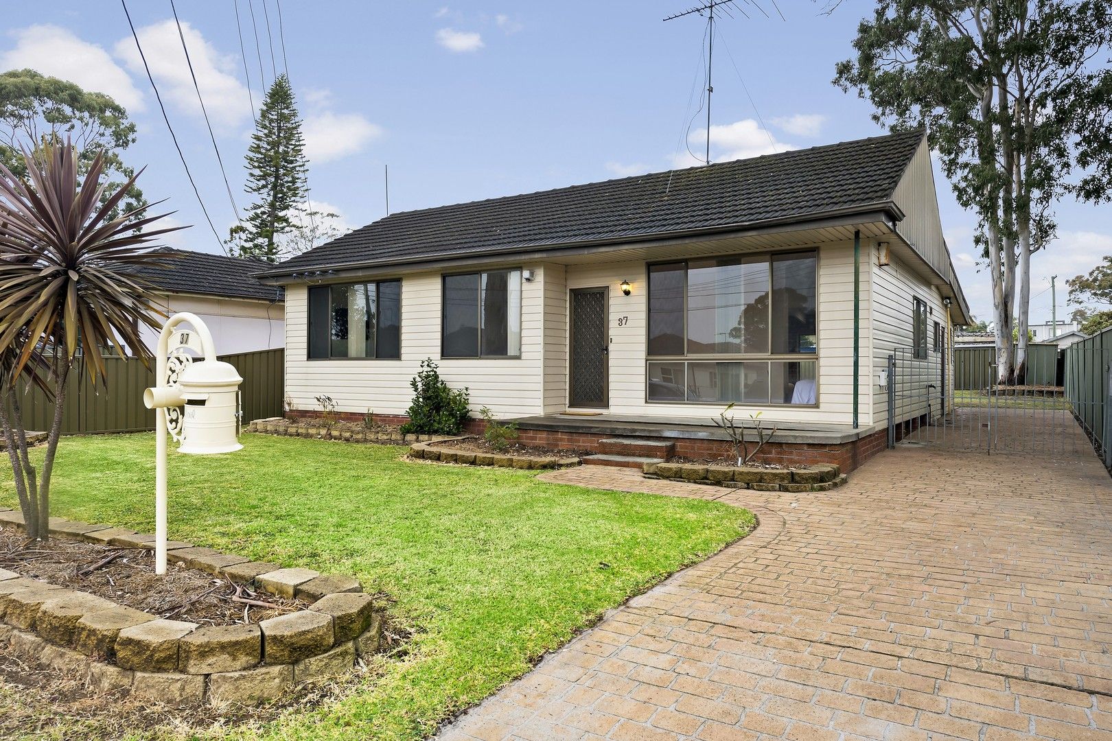 37 Western Crescent, Blacktown NSW 2148, Image 0