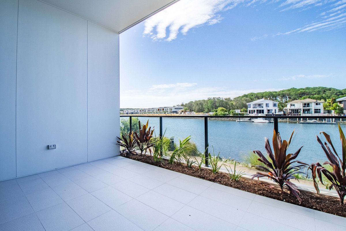3 bedrooms Townhouse in 8 Bluewater Court HOPE ISLAND QLD, 4212