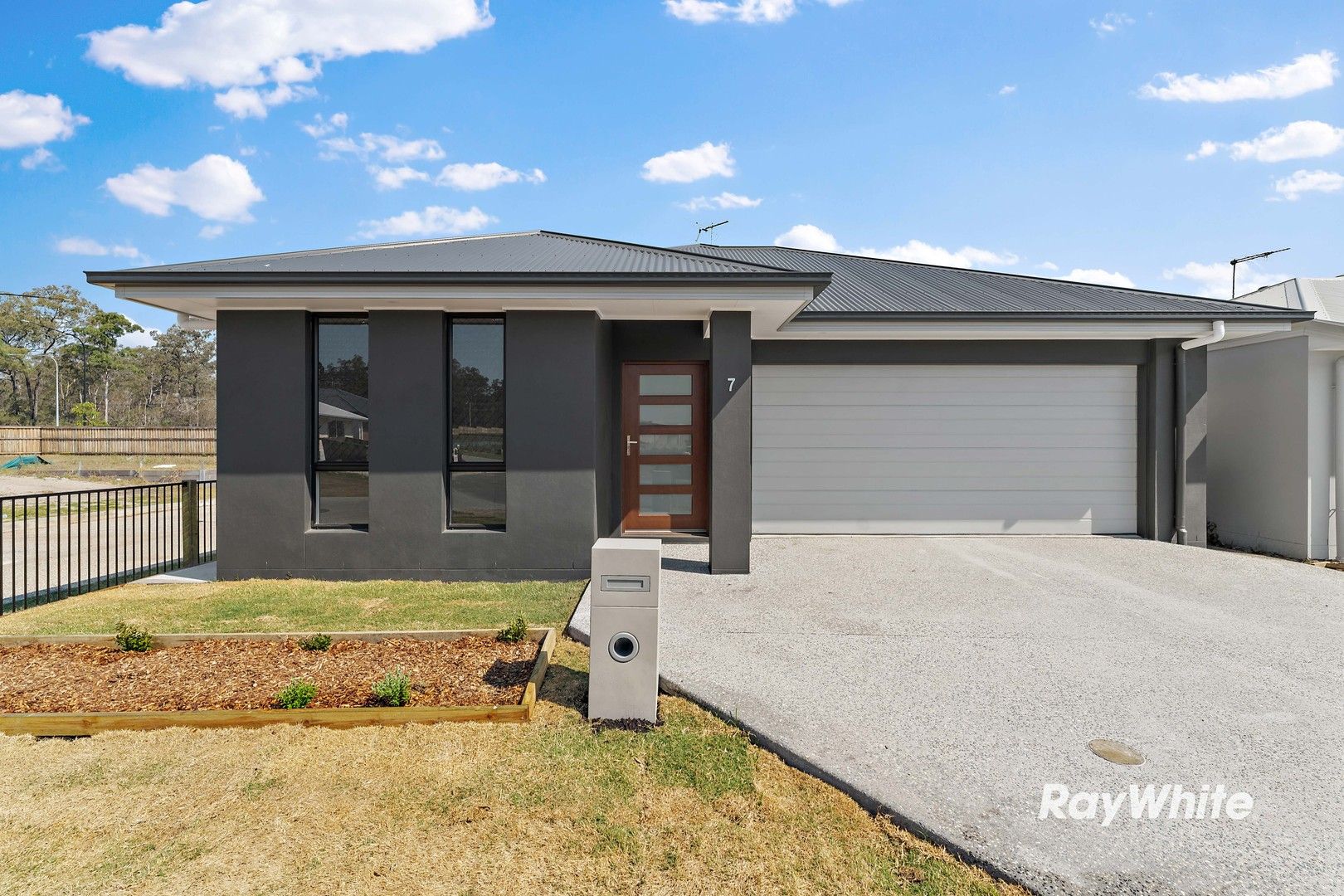 7 Ashwood Circuit, Chambers Flat QLD 4133, Image 0