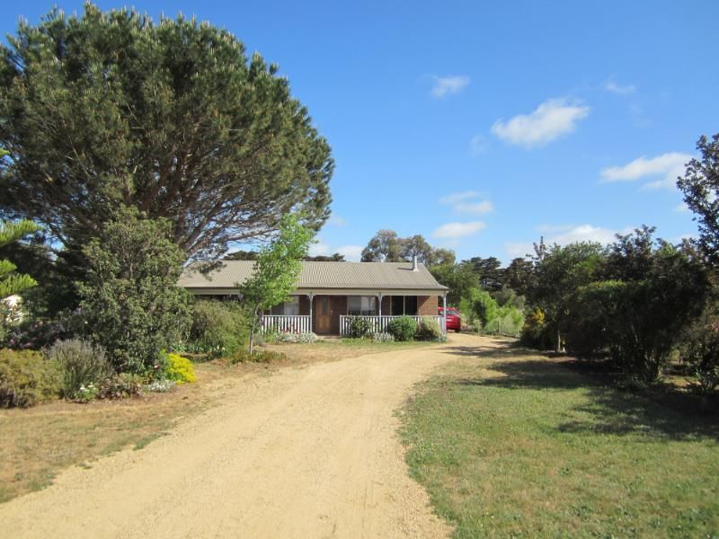 57 Frontage Rd, Lake Bolac VIC 3351, Image 0