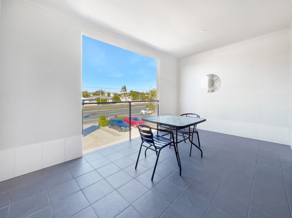 1 bedrooms Apartment / Unit / Flat in 3/70 Nicklin Way PARREARRA QLD, 4575