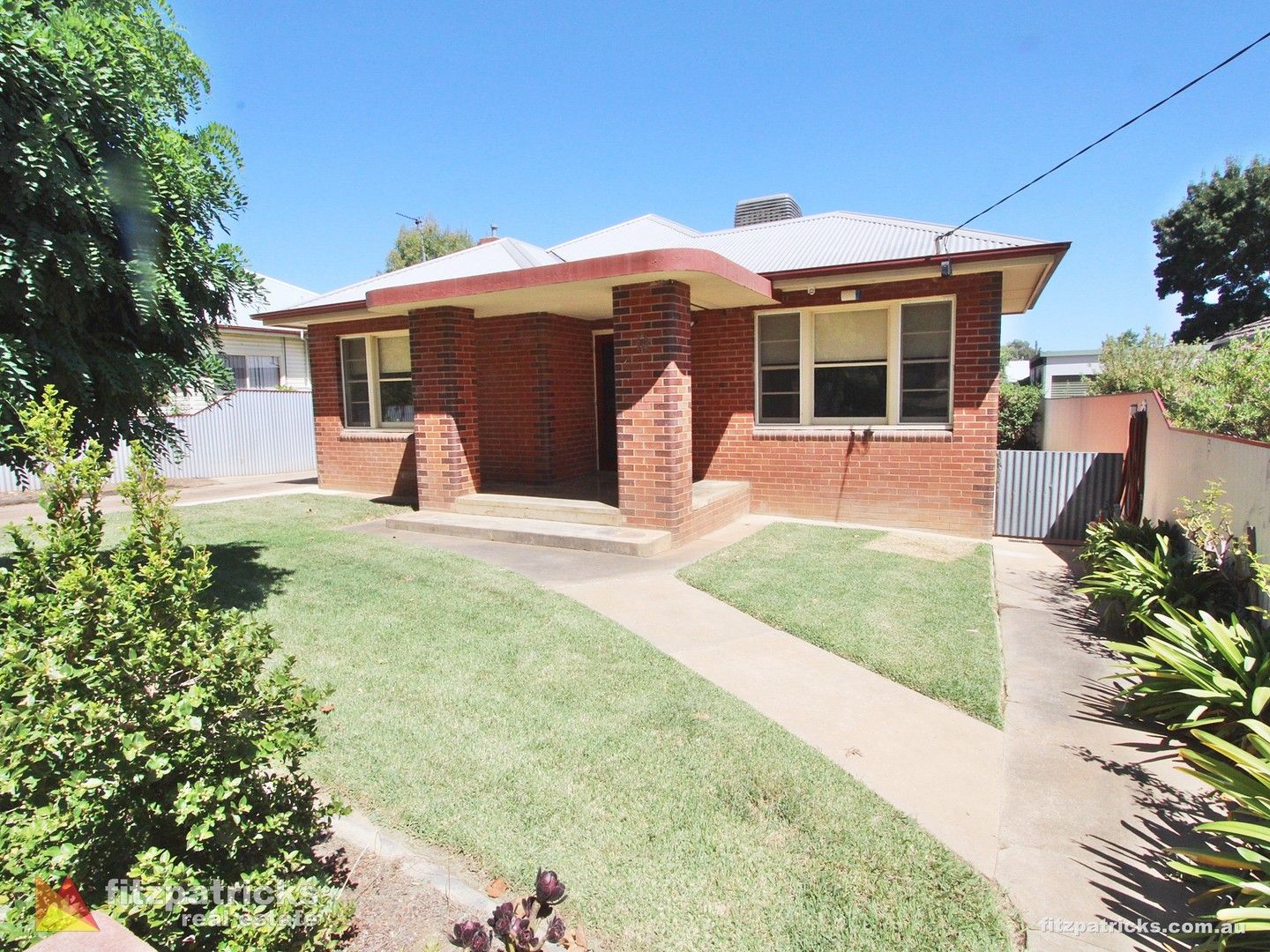3 bedrooms House in 14 Halloran Street TURVEY PARK NSW, 2650