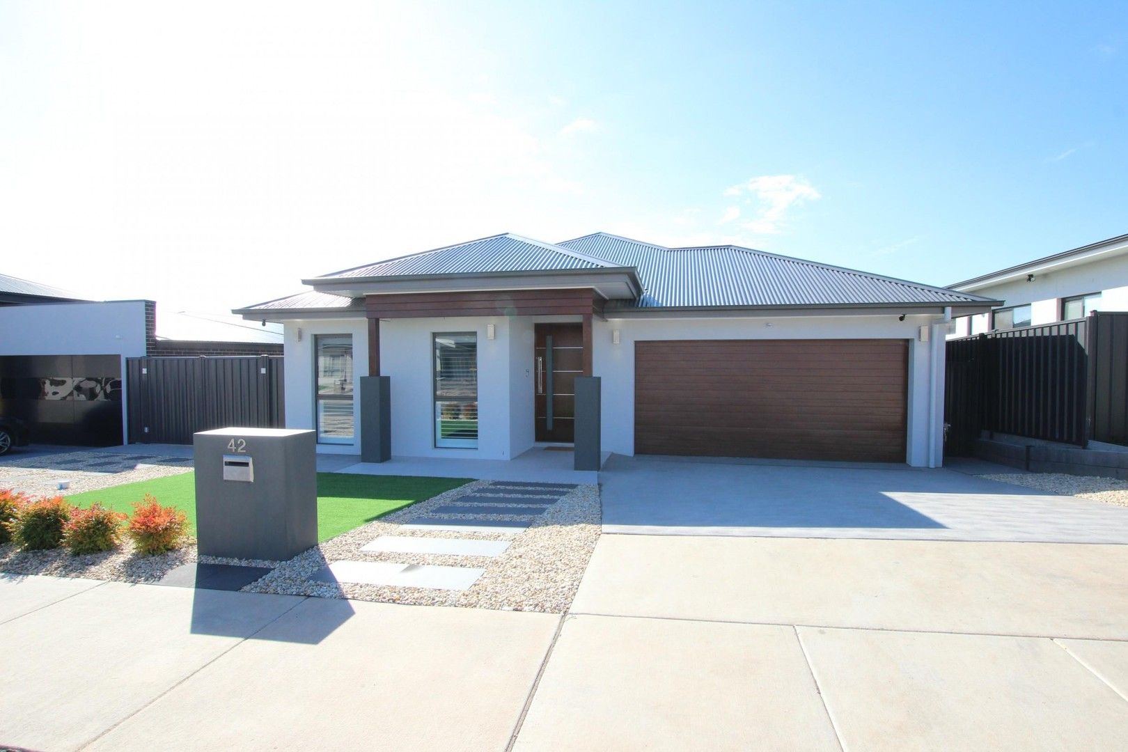 4 bedrooms House in 42 Harriott Street WRIGHT ACT, 2611