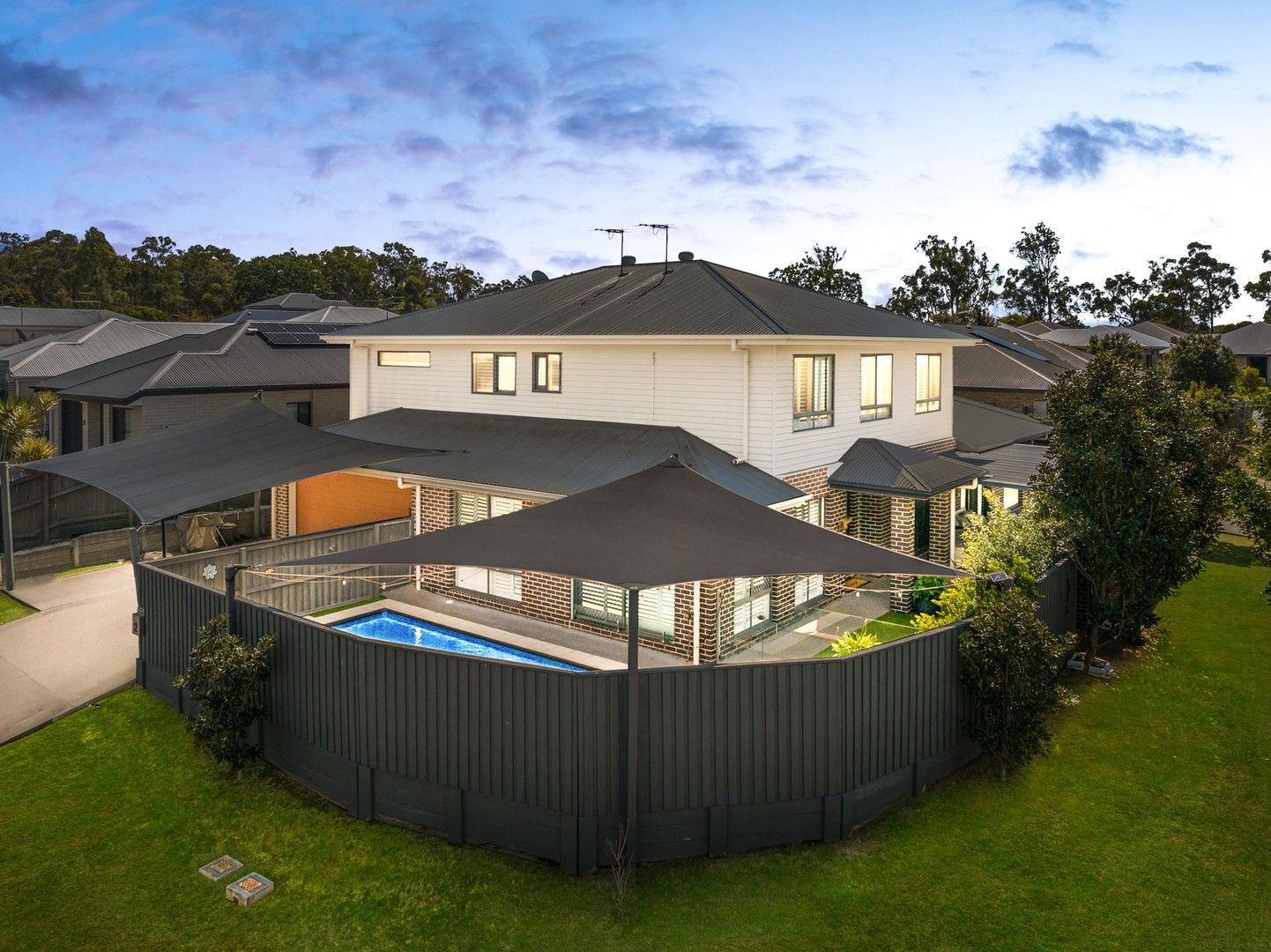 7 bedrooms House in 2 Antelope Street DAKABIN QLD, 4503