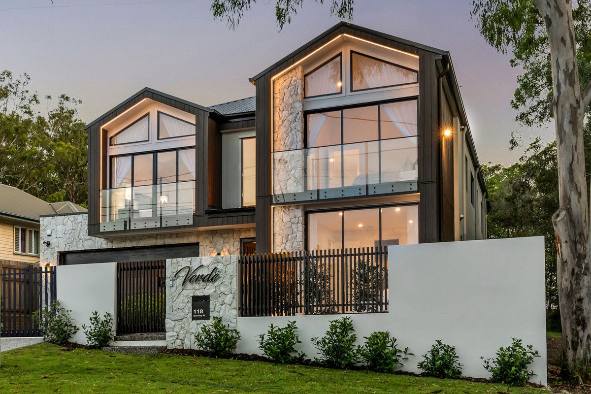 5 bedrooms House in 118 Buckley Street CARINA HEIGHTS QLD, 4152