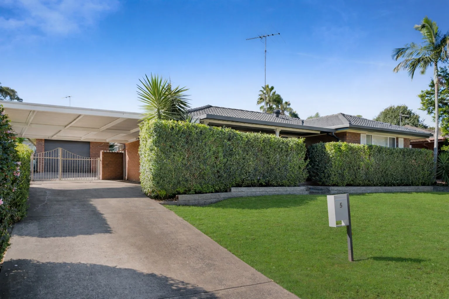 5 Henrietta Drive, Narellan Vale NSW 2567
