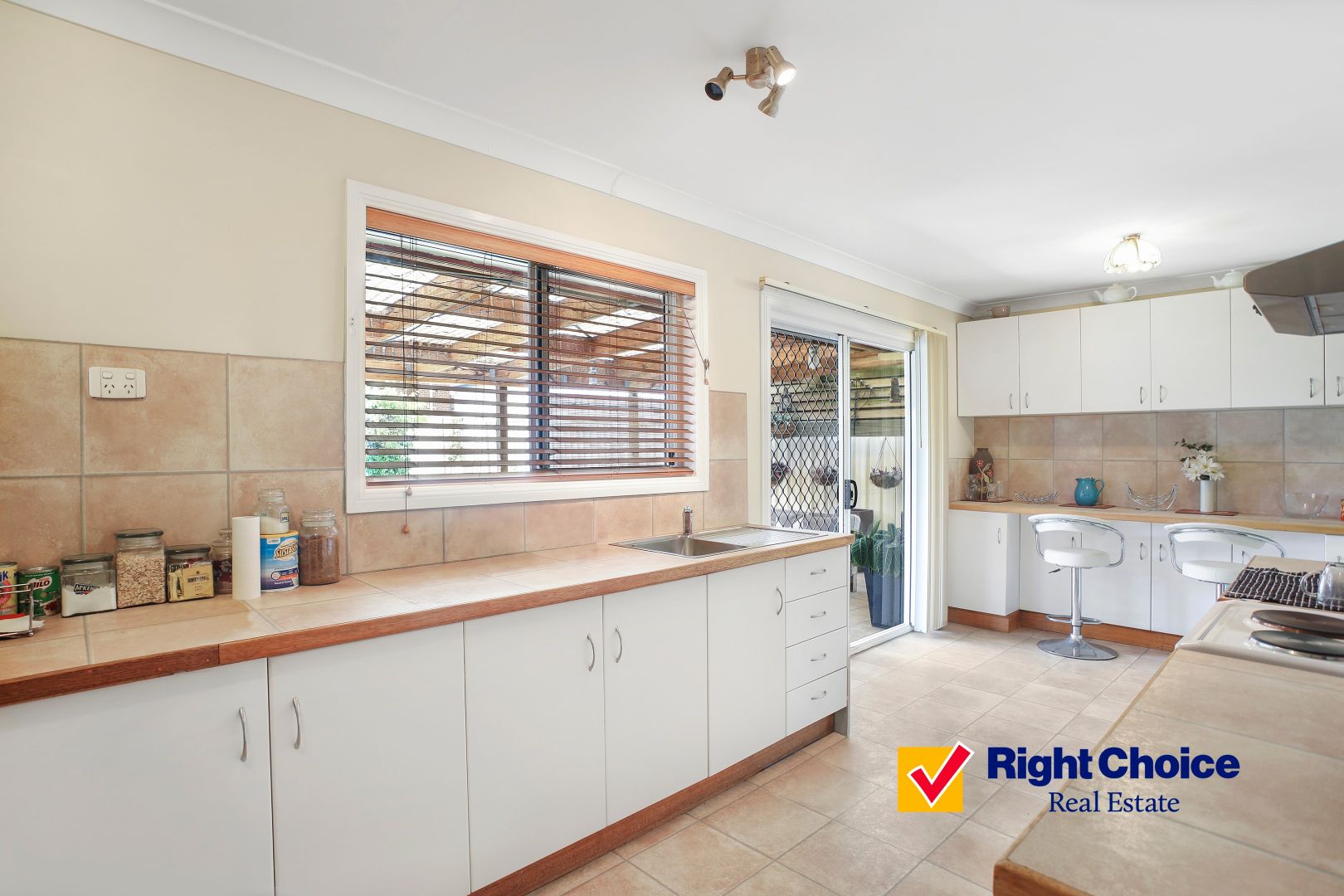 35 Bradman Avenue, Warilla NSW 2528, Image 2