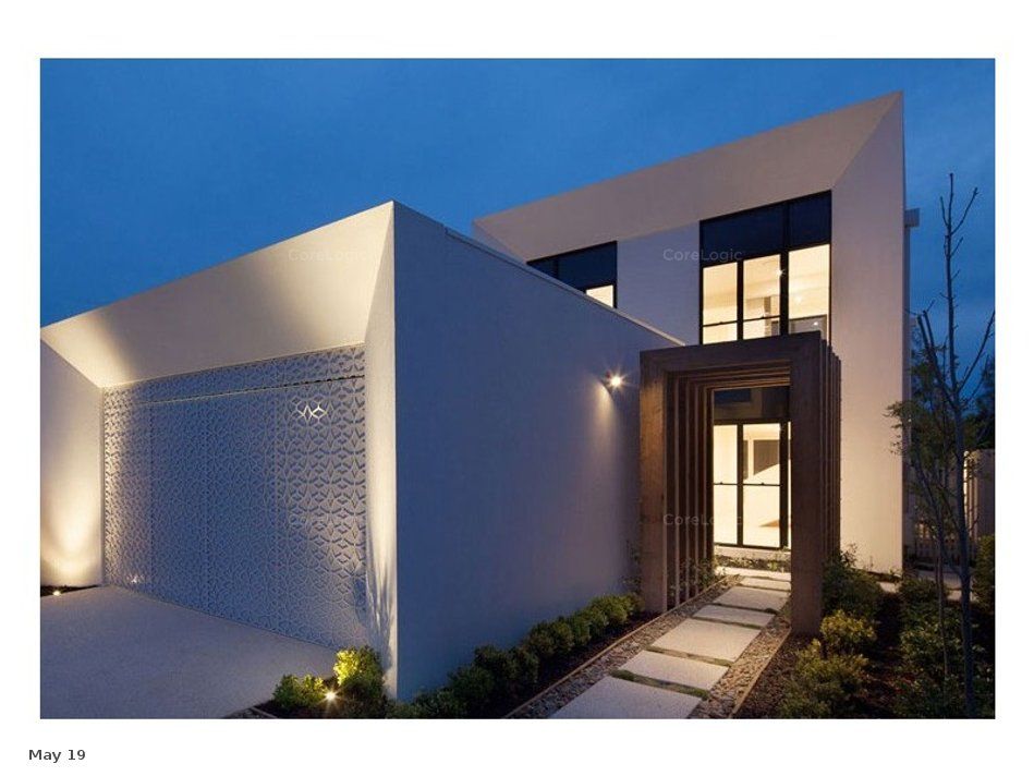 4 bedrooms House in 75 Theatre Drive BENOWA QLD, 4217