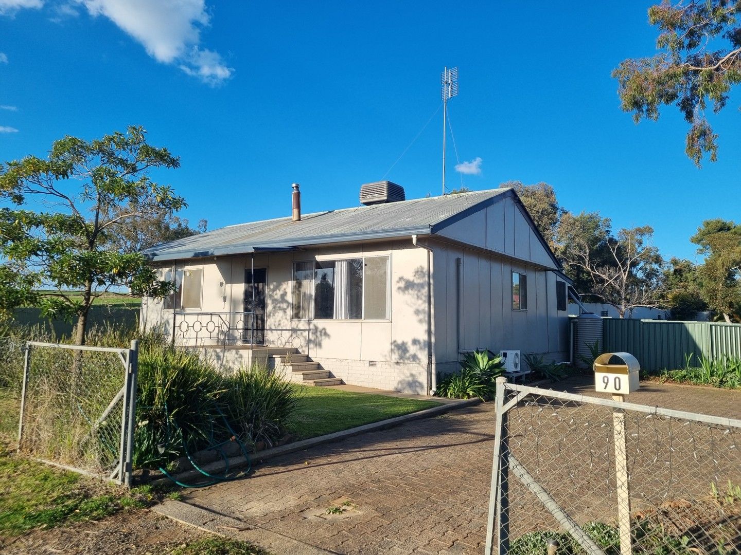 88-90 Peak Hill Road, Parkes NSW 2870 - House For Rent | Domain