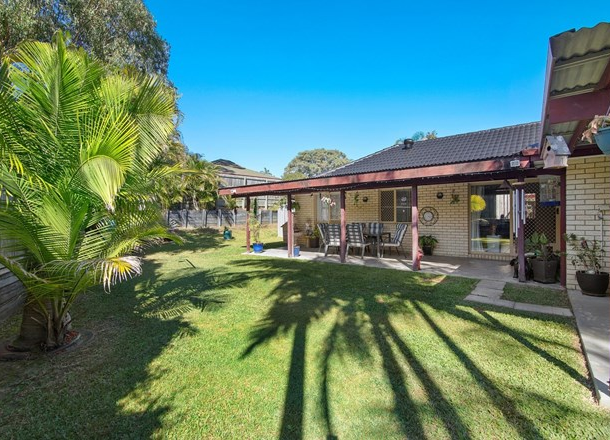 15 Regal Drive, Regents Park QLD 4118