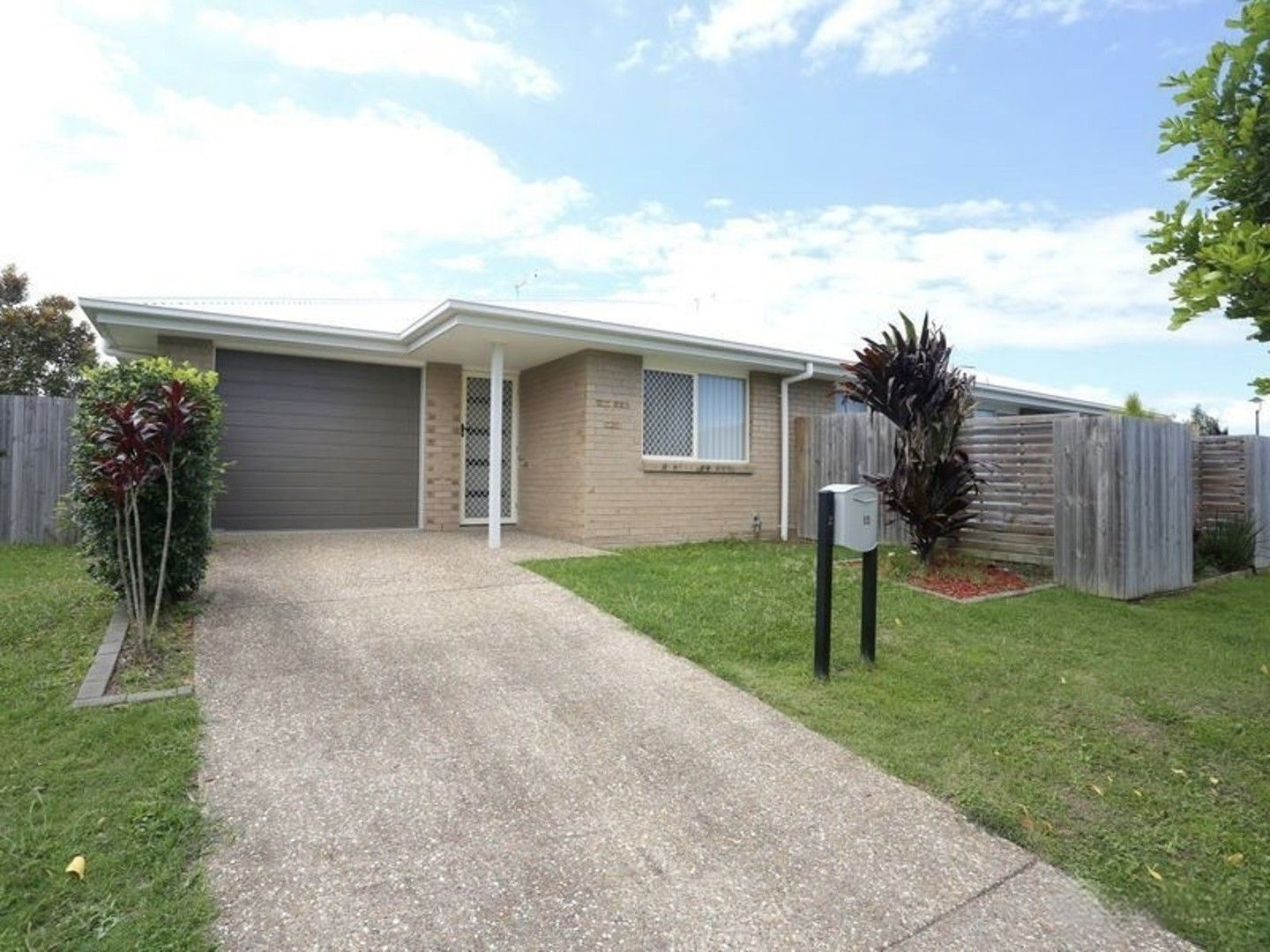 2 bedrooms House in 2/15 McCallum Street CABOOLTURE QLD, 4510