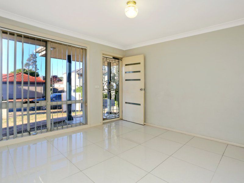 4 Oldbury Street, Stanhope Gardens NSW 2768, Image 2