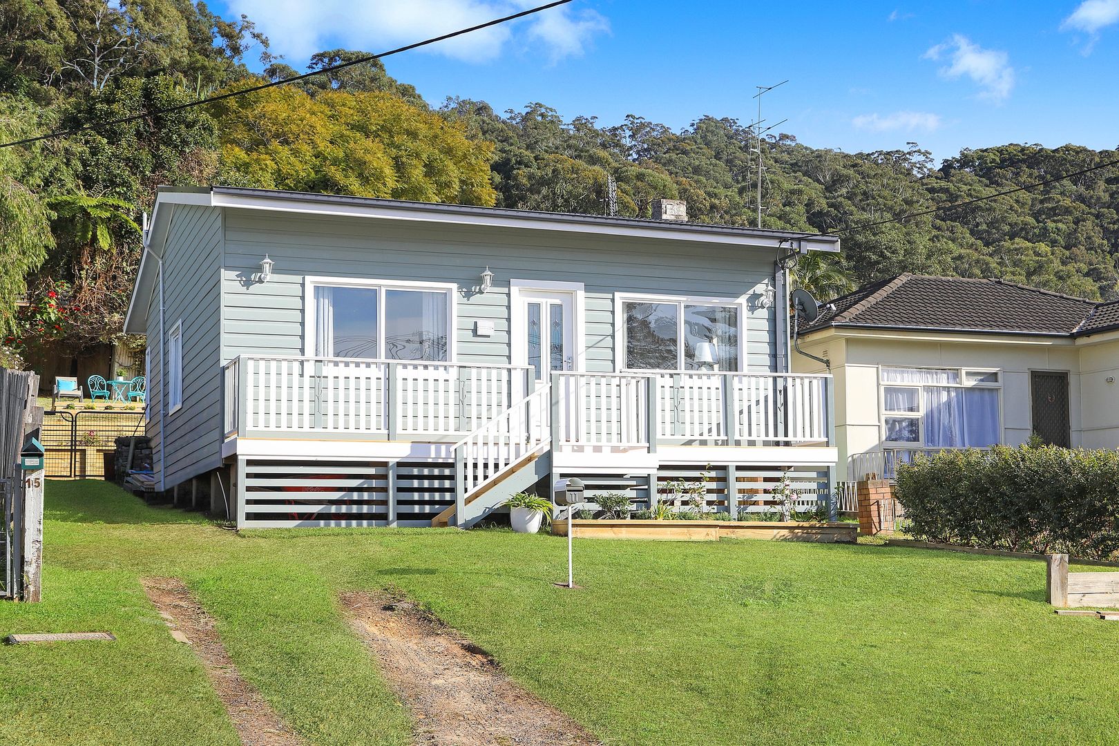 11 Nioka Avenue, Point Clare NSW 2250, Image 2