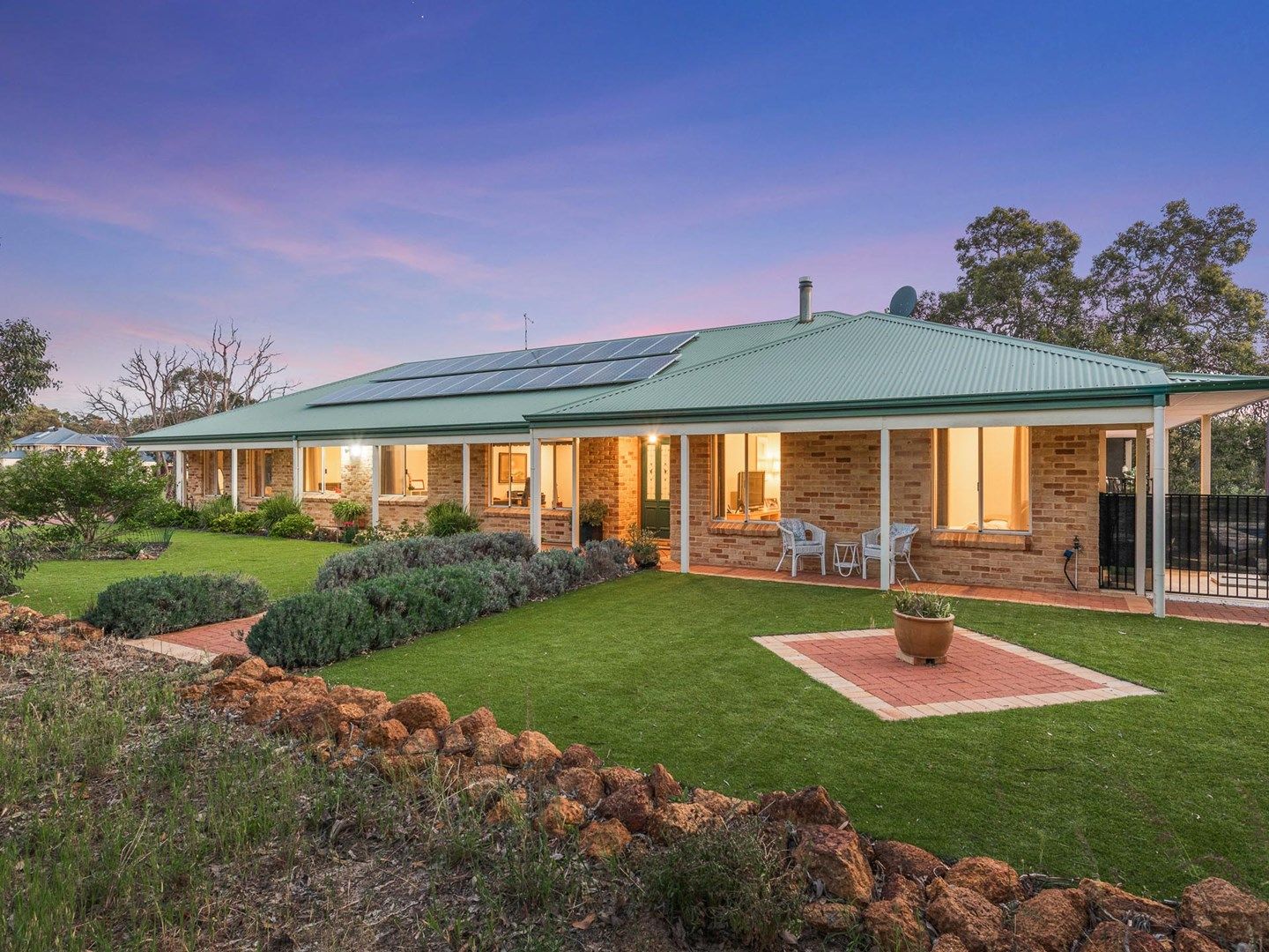 8 Barcelona Drive, Brigadoon WA 6069, Image 1