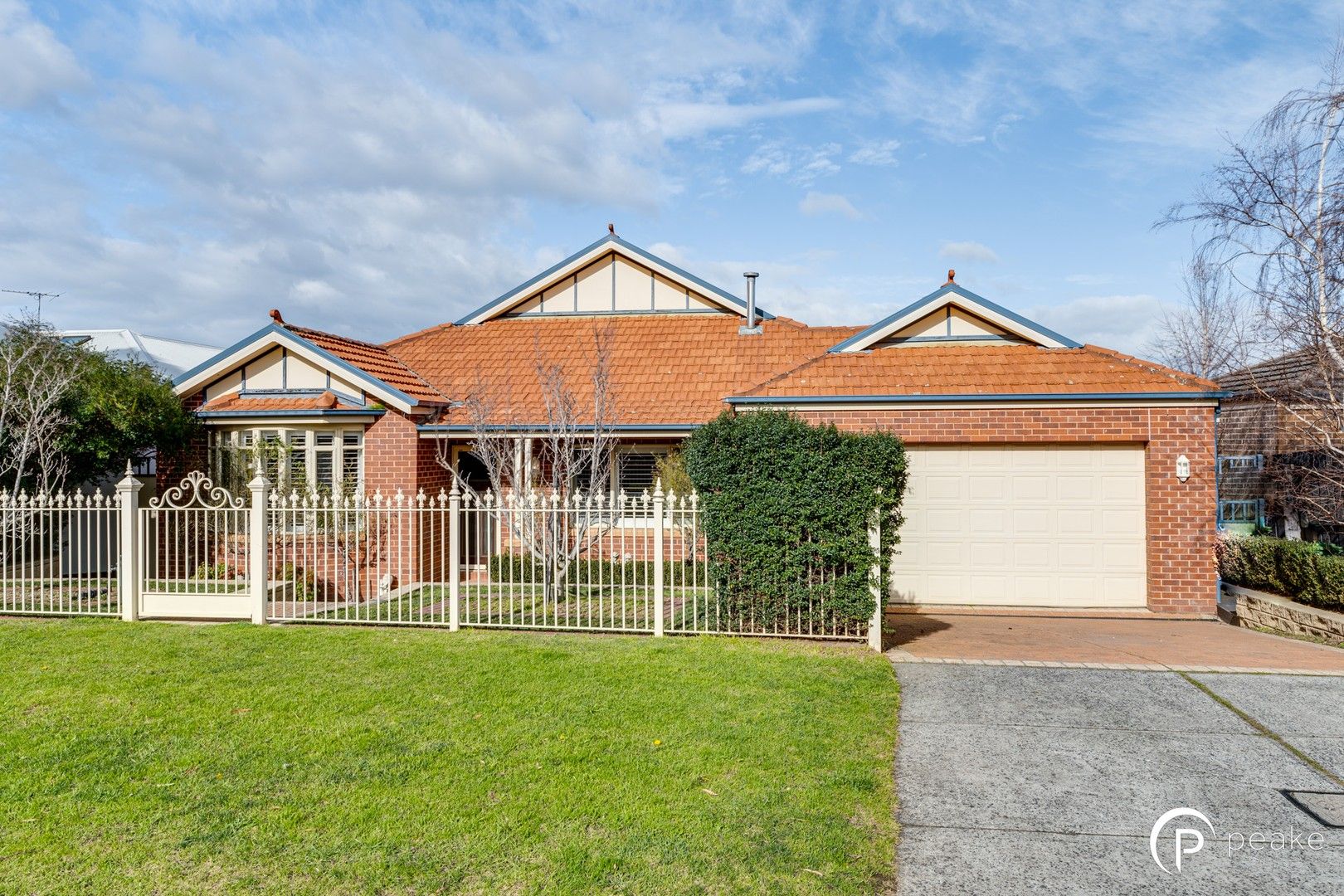 4 bedrooms House in 31 Sheldon Drive BERWICK VIC, 3806