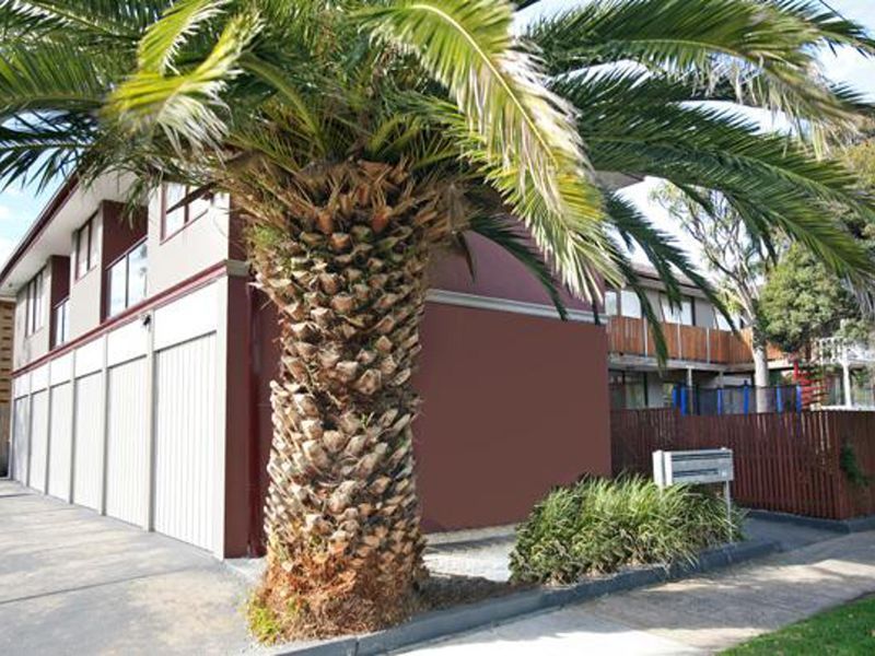 2 bedrooms Apartment / Unit / Flat in 2/1 Leila Road ORMOND VIC, 3204