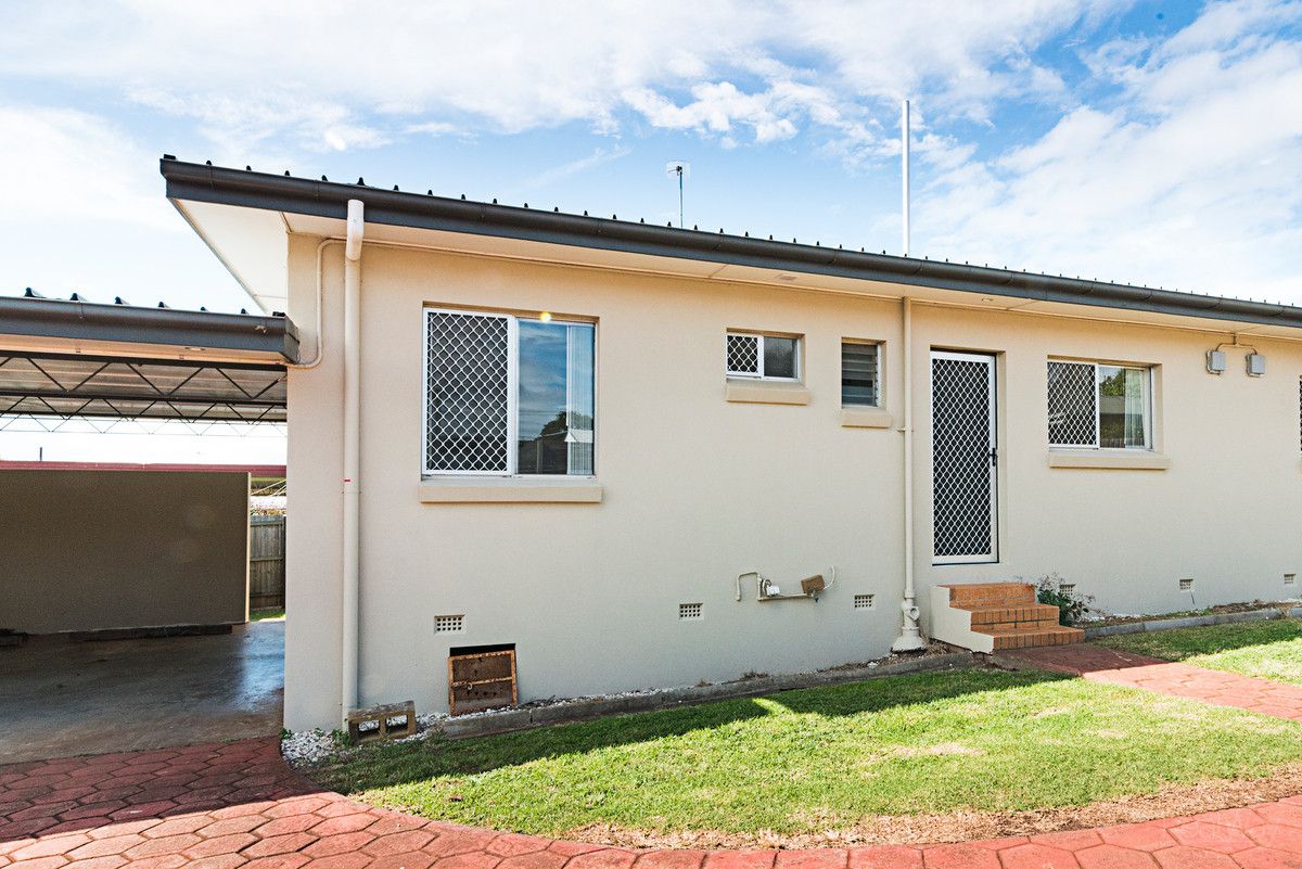 2 764 Ruthven Street South Toowoomba Qld 4350 Apartment For Rent 240 Domain