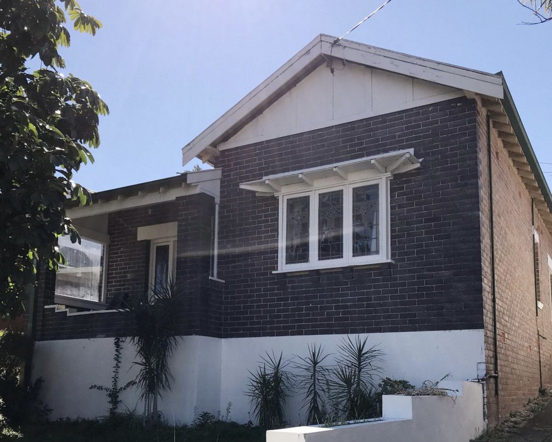 3 bedrooms House in 236 Carrington Avenue HURSTVILLE NSW, 2220