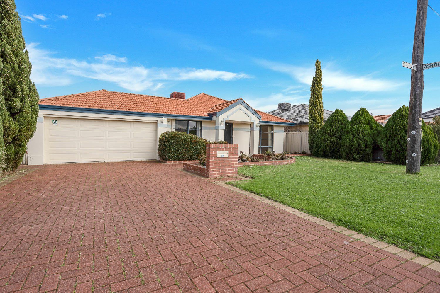 49 Sheffield Road, Wattle Grove WA 6107