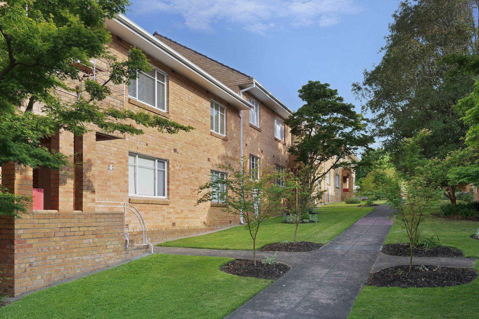 2 bedrooms Apartment / Unit / Flat in 22/61-63 Maltravers Road IVANHOE EAST VIC, 3079