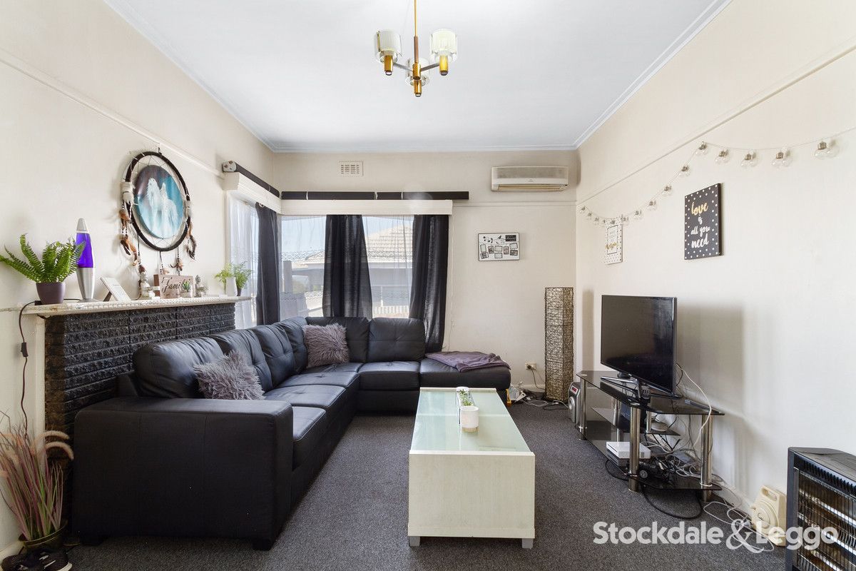 8 Polden Crescent, Morwell VIC 3840, Image 2