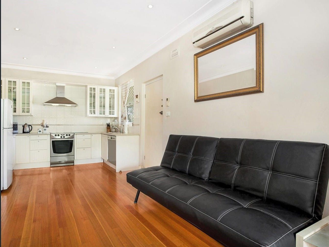 2 bedrooms Apartment / Unit / Flat in 4/73 Franklin Road CRONULLA NSW, 2230
