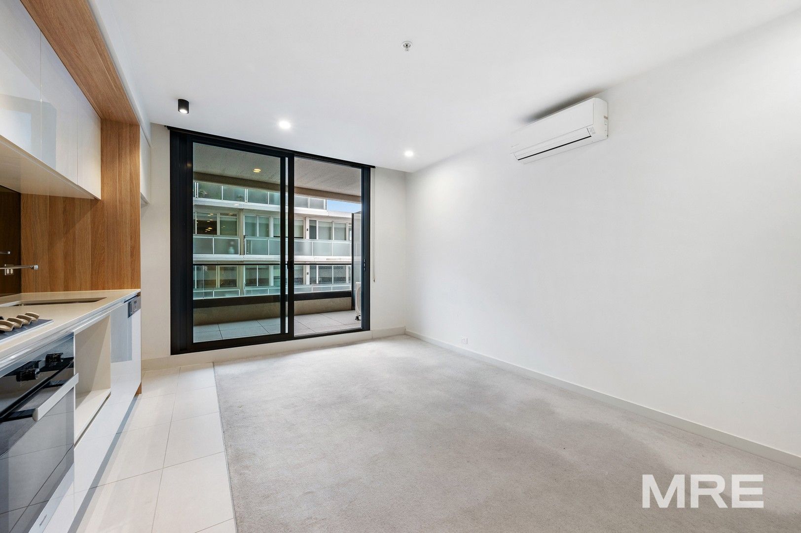 1 bedrooms Apartment / Unit / Flat in 1811/3 Yarra Street SOUTH YARRA VIC, 3141