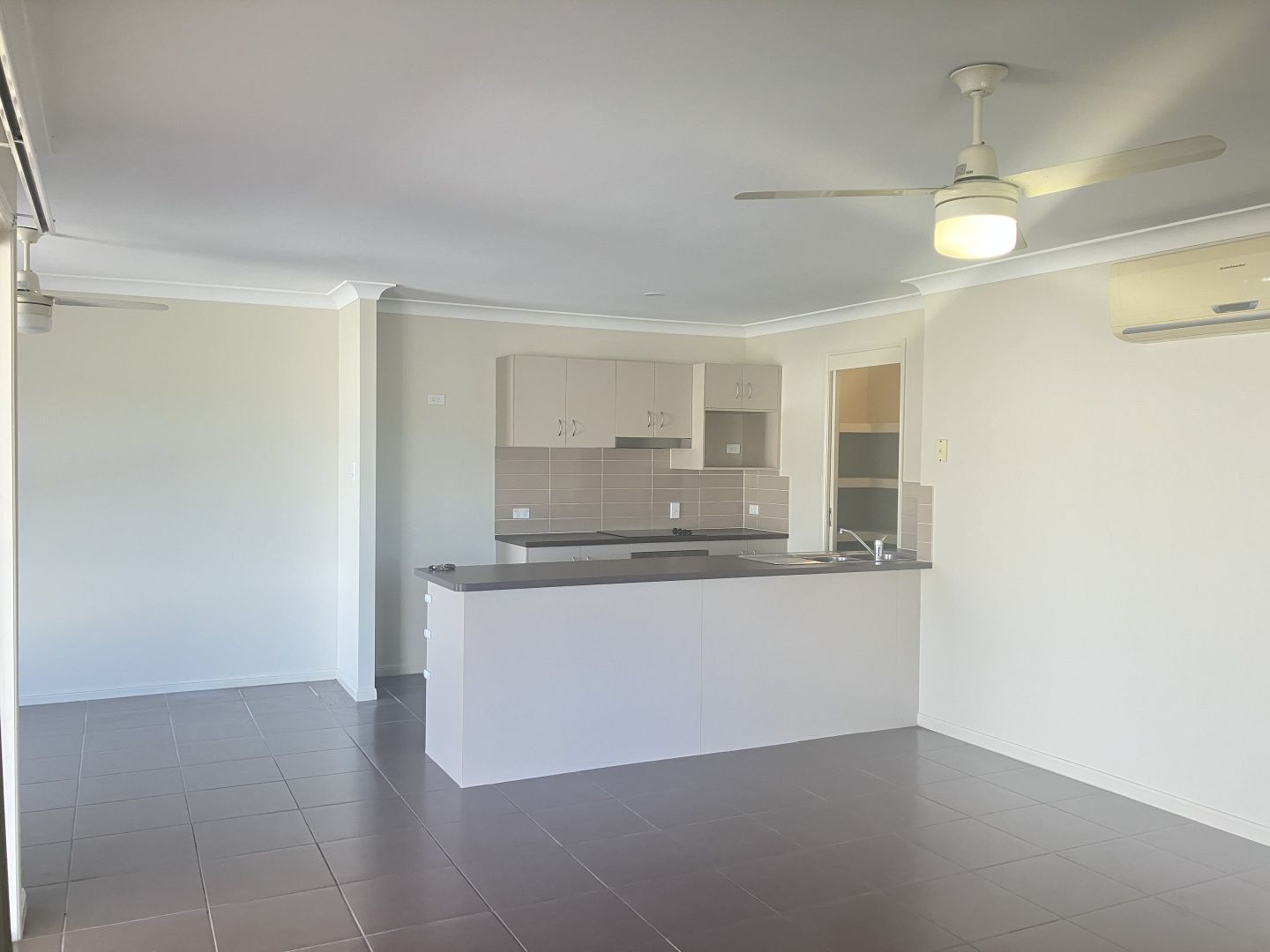 Unit 2/6 Eugenia Ave, Rothwell QLD 4022, Image 1