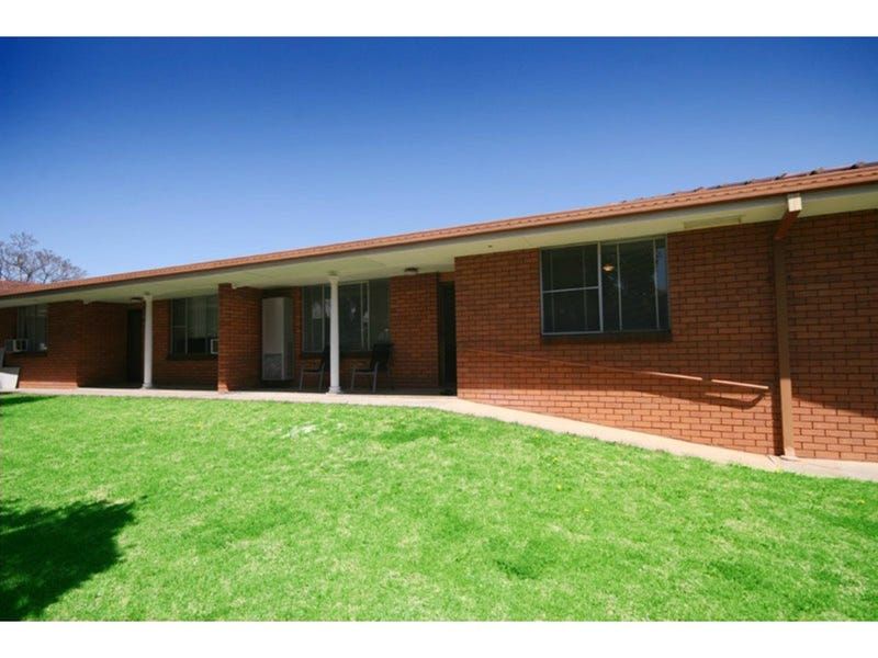 2 bedrooms Apartment / Unit / Flat in 2/106 George Street GUNNEDAH NSW, 2380
