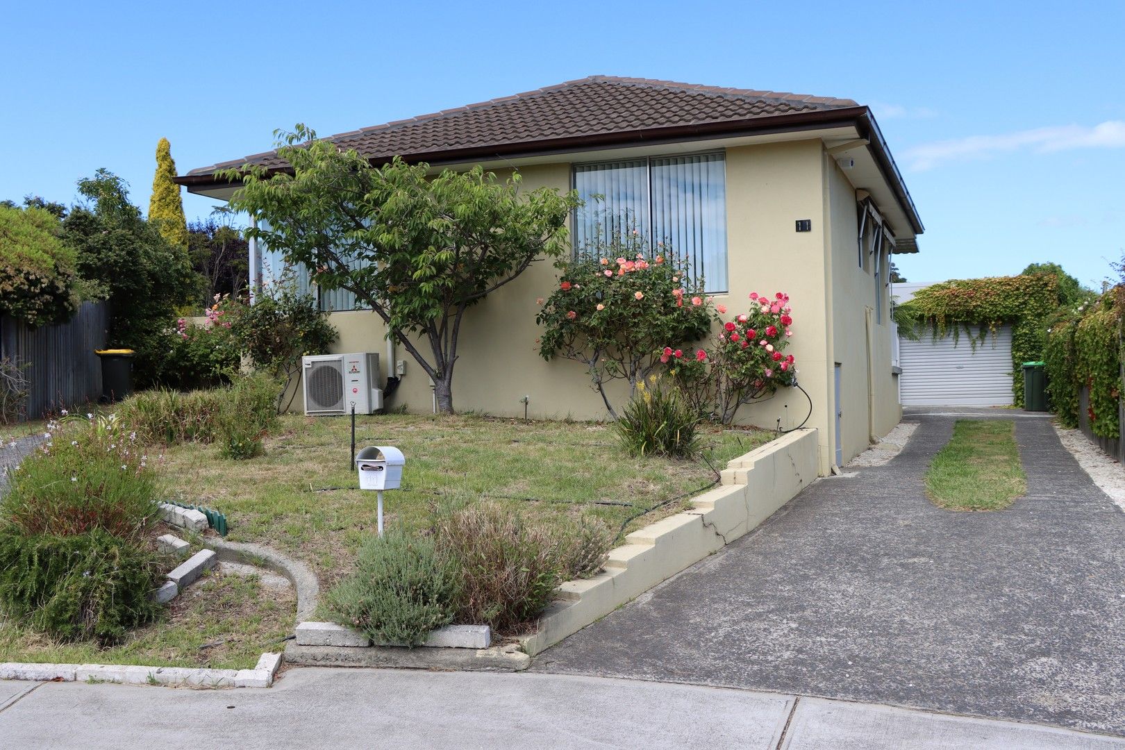 3 bedrooms House in 11 Balandra Court GEILSTON BAY TAS, 7015