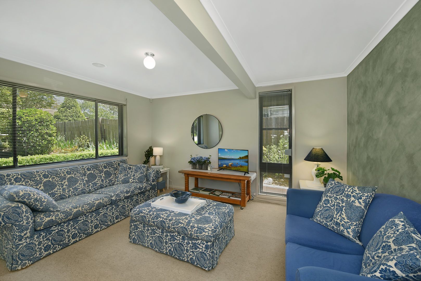 4 Erica Rd, Wentworth Falls NSW 2782, Image 2