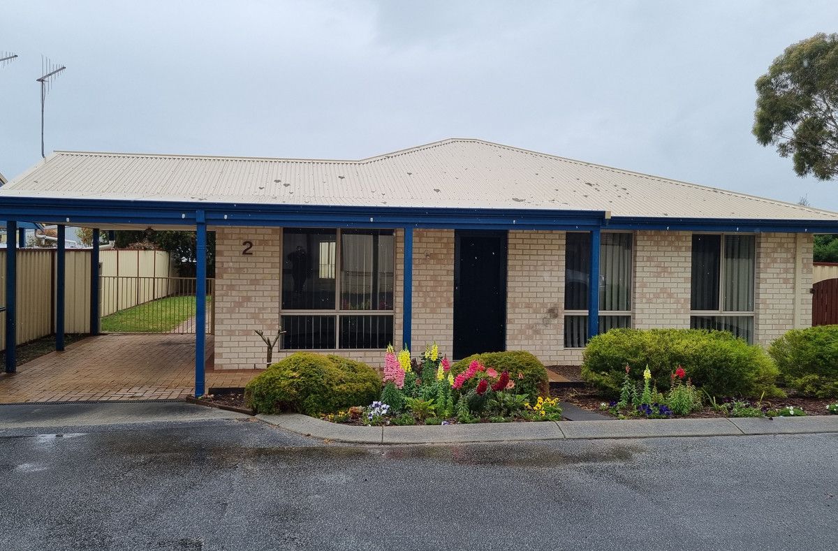 3 bedrooms Apartment / Unit / Flat in 2/48 Katoomba Street ORANA WA, 6330